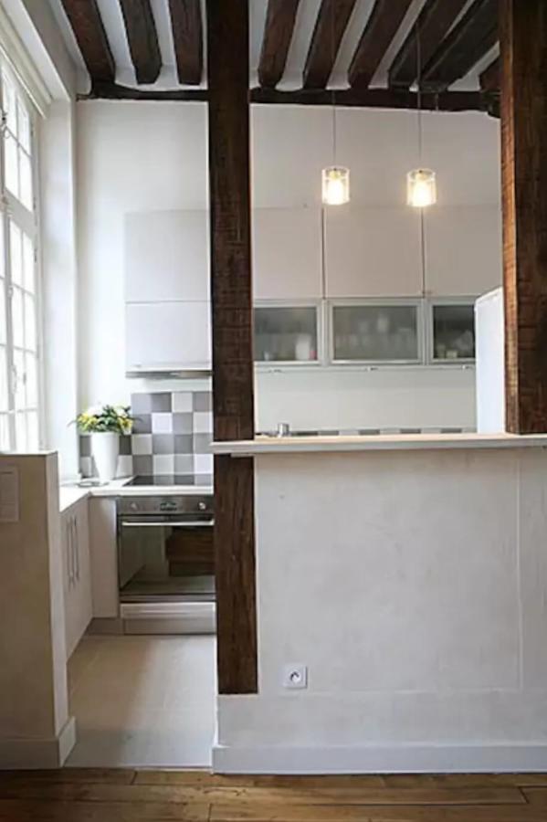 パリCharming Cosy Triplex In Trendy Maraisアパートメント エクステリア 写真