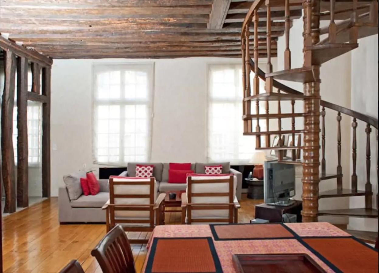 パリCharming Cosy Triplex In Trendy Maraisアパートメント エクステリア 写真